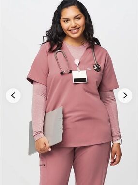 Figs Isabel wide leg pants and Catarina top uniform size XL